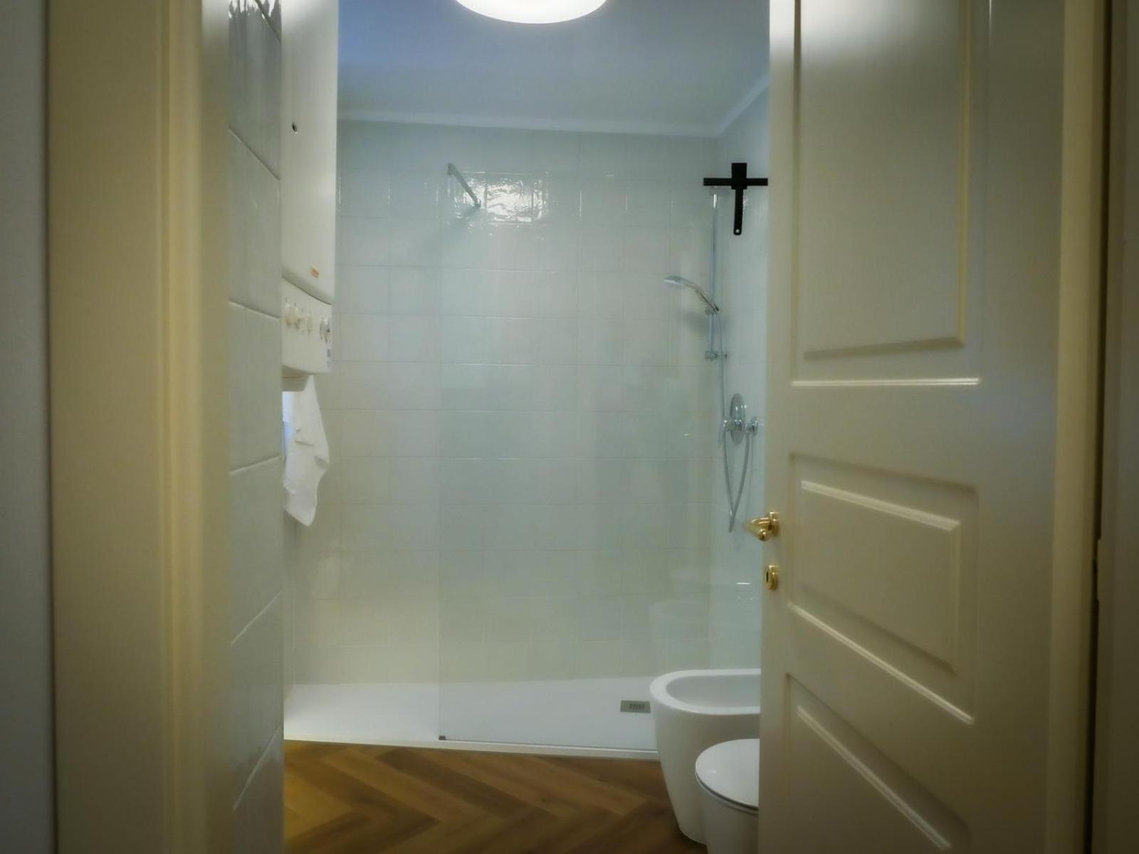 Casa Vacanze Trieste - Vista Piazza Unita ภายนอก รูปภาพ